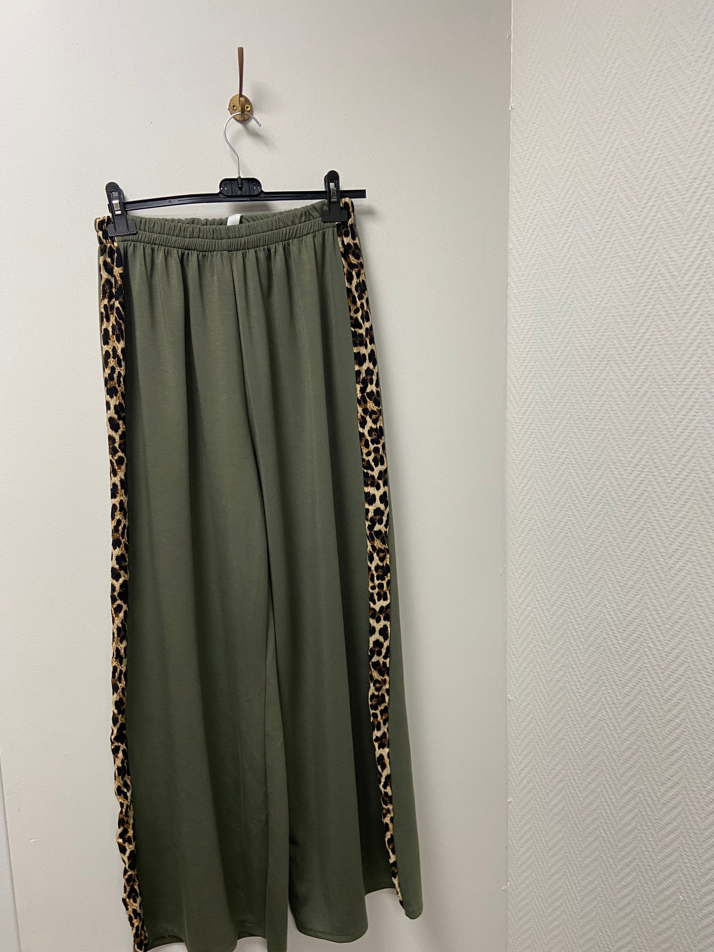 Ensemble 2 pièces. MODÈLE LÉA