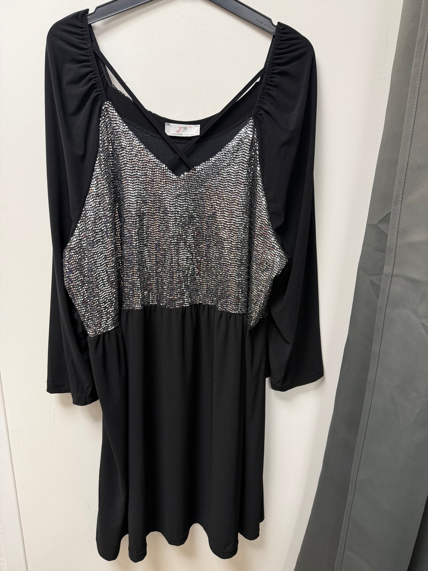 R1552 Robe chic brillante