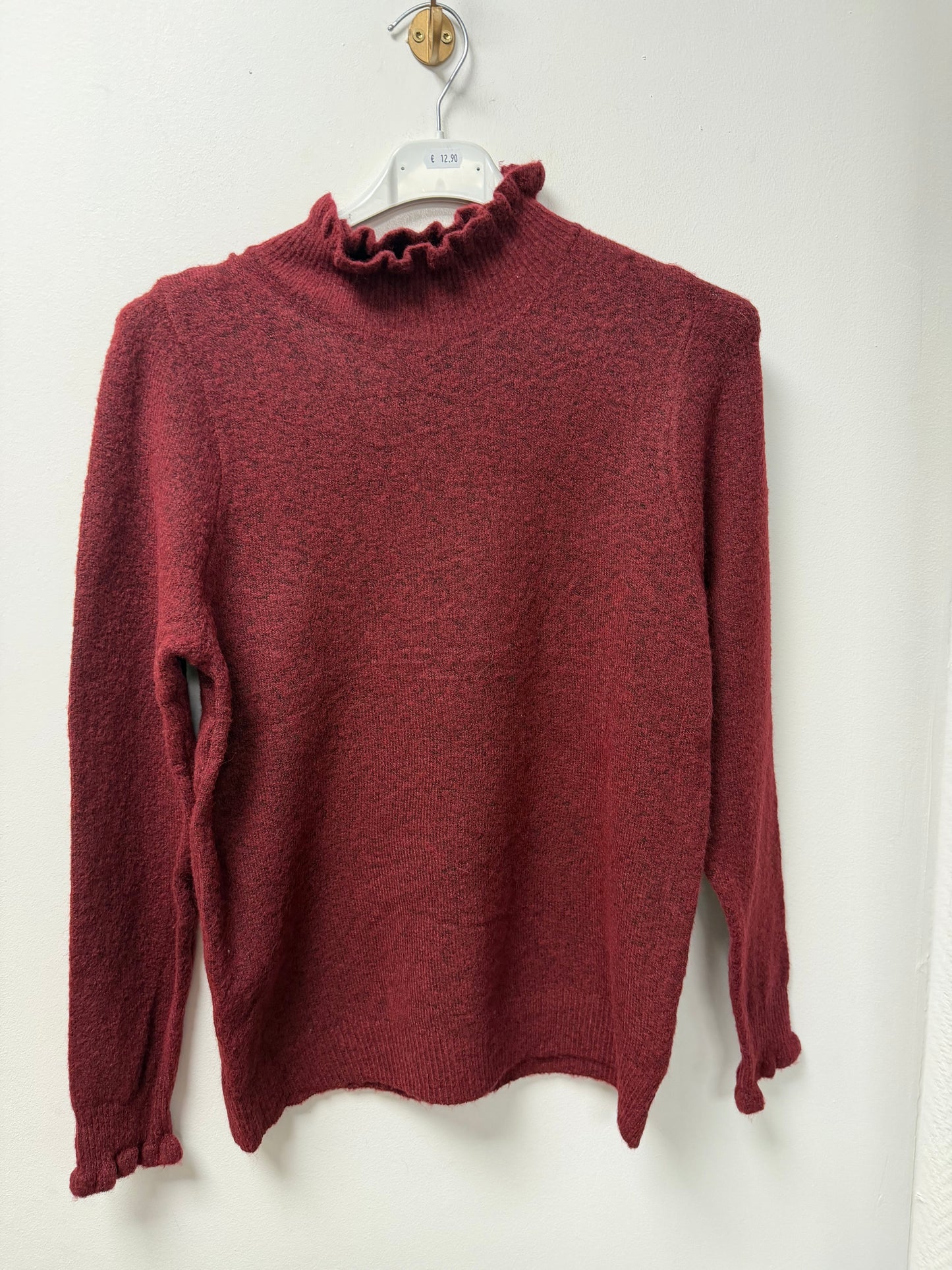 Pull col montant à volants 8879