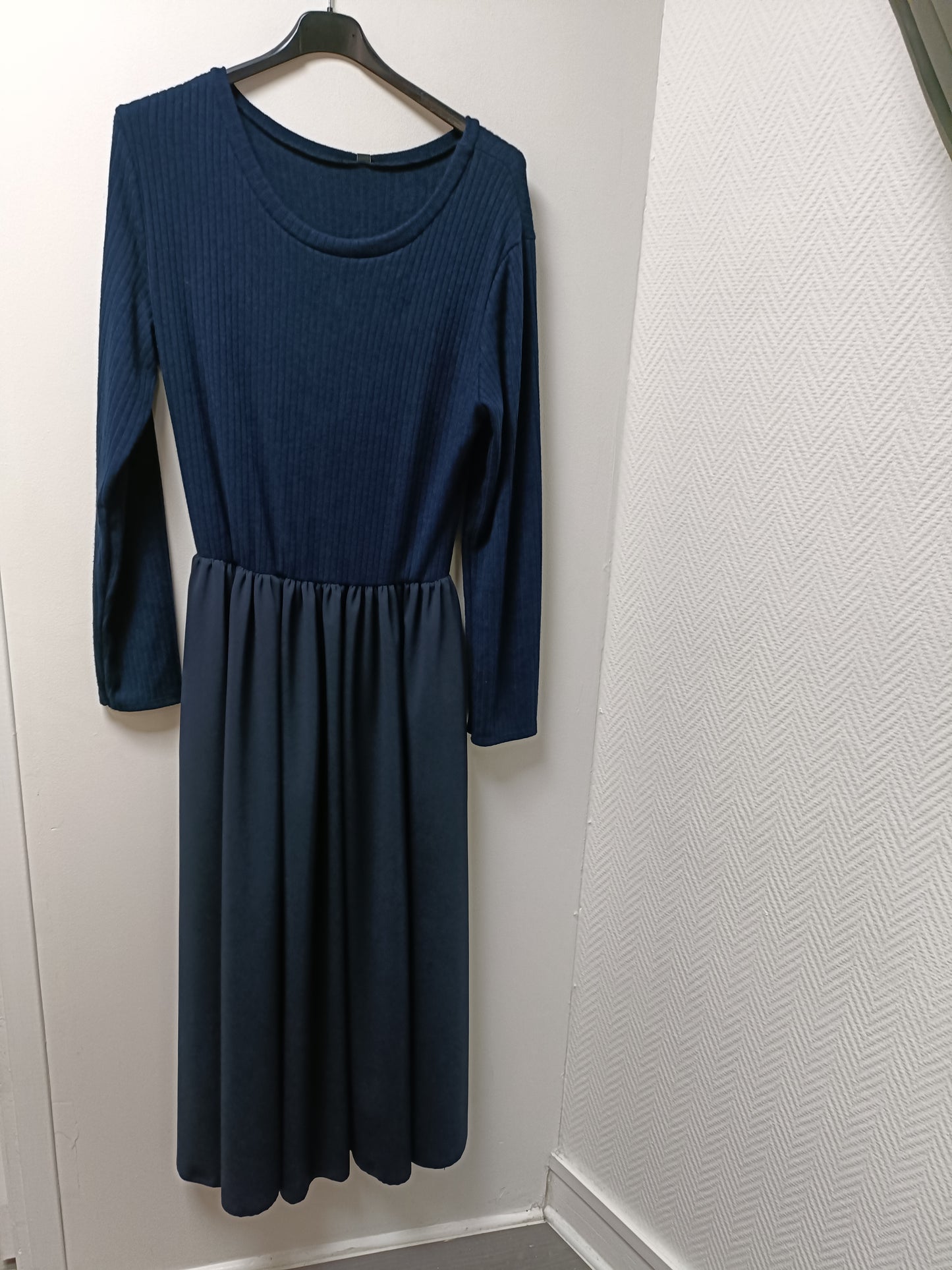 Ac55931 robe PARIS