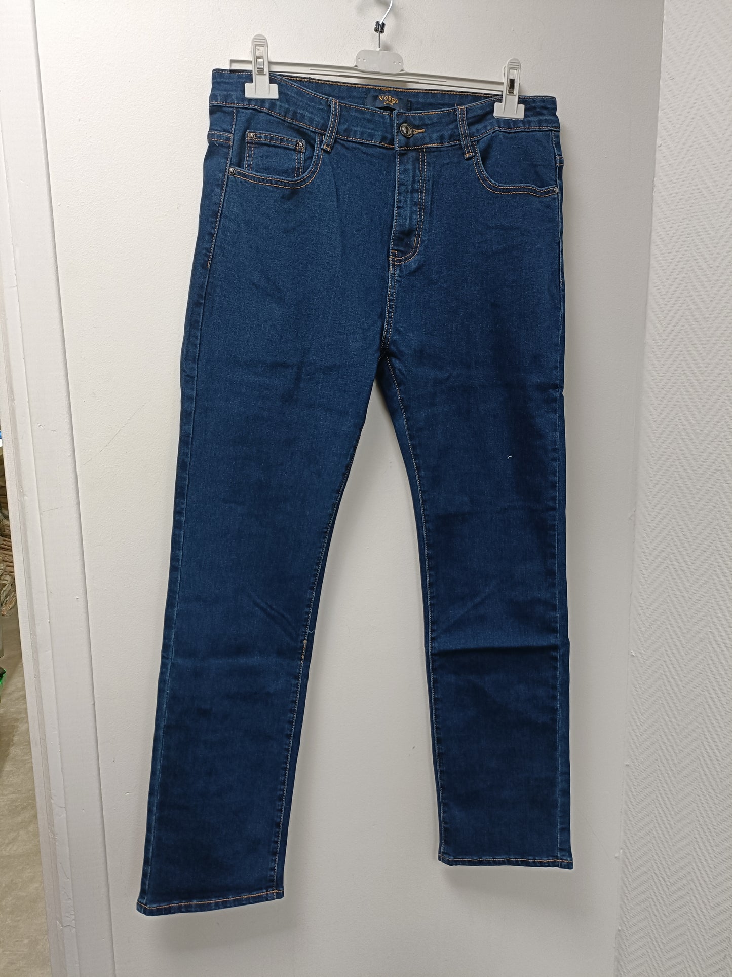 Jean bleu foncé coupe droite