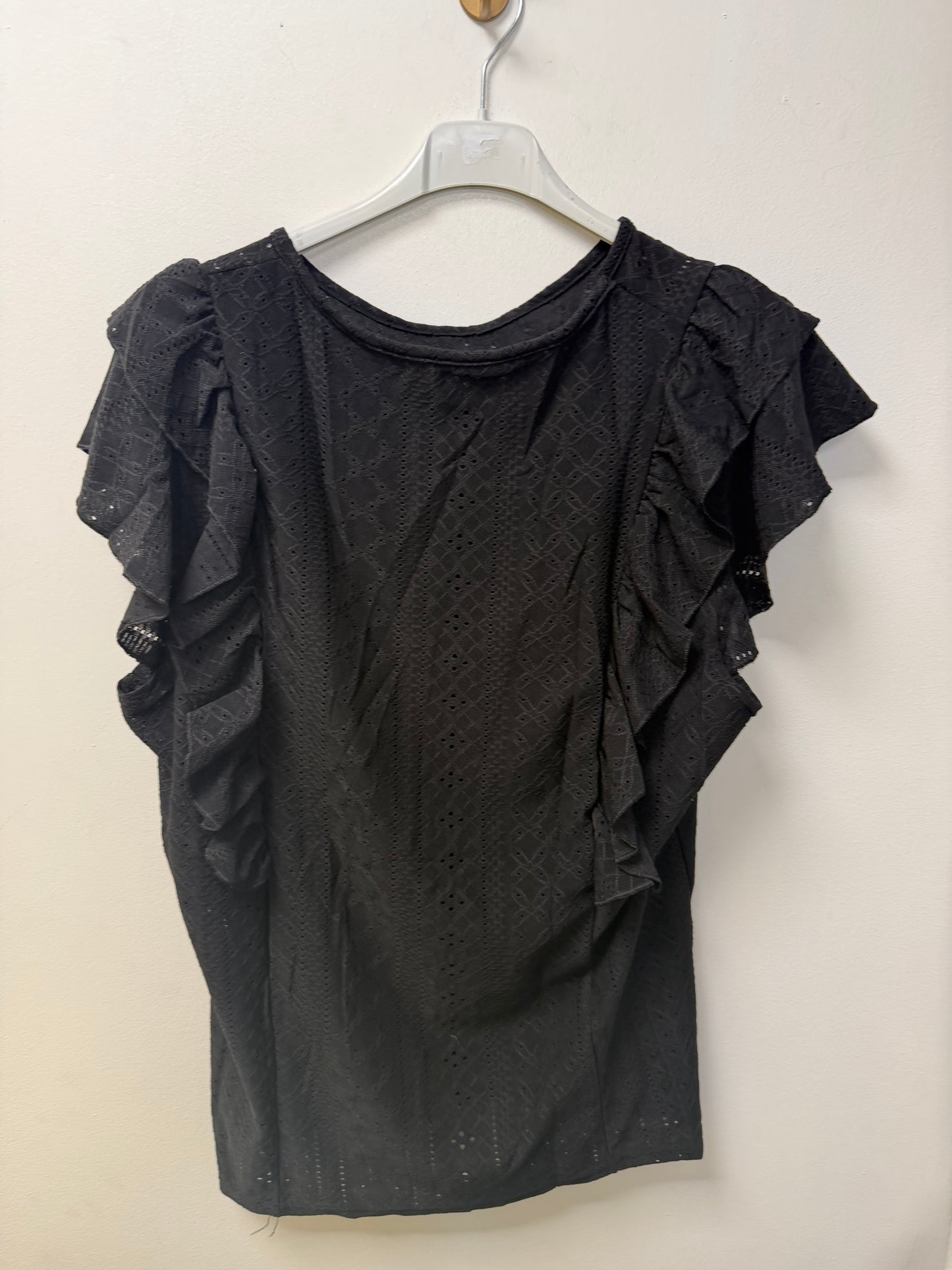 Top en broderie anglaise à volants sur les épaules 7248