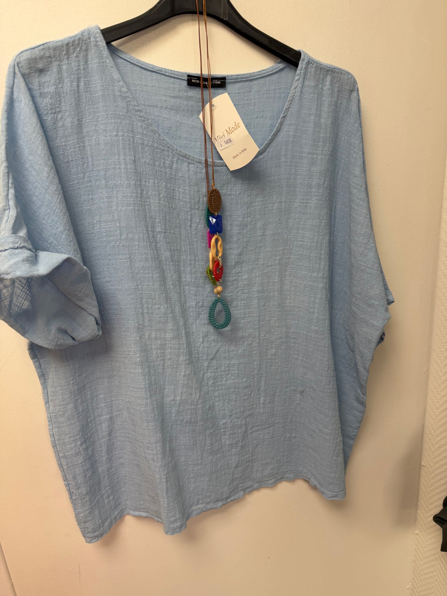 Top en gaze col rond avec collier fantaisie offert 8816
