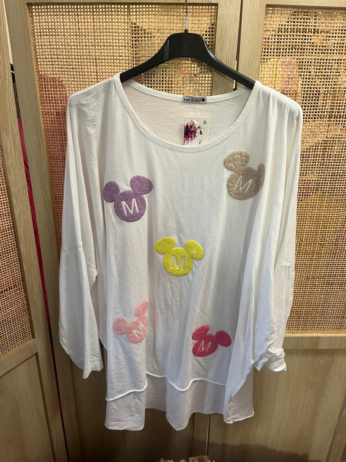 Ts354 t-shirt avec plein de Mickey