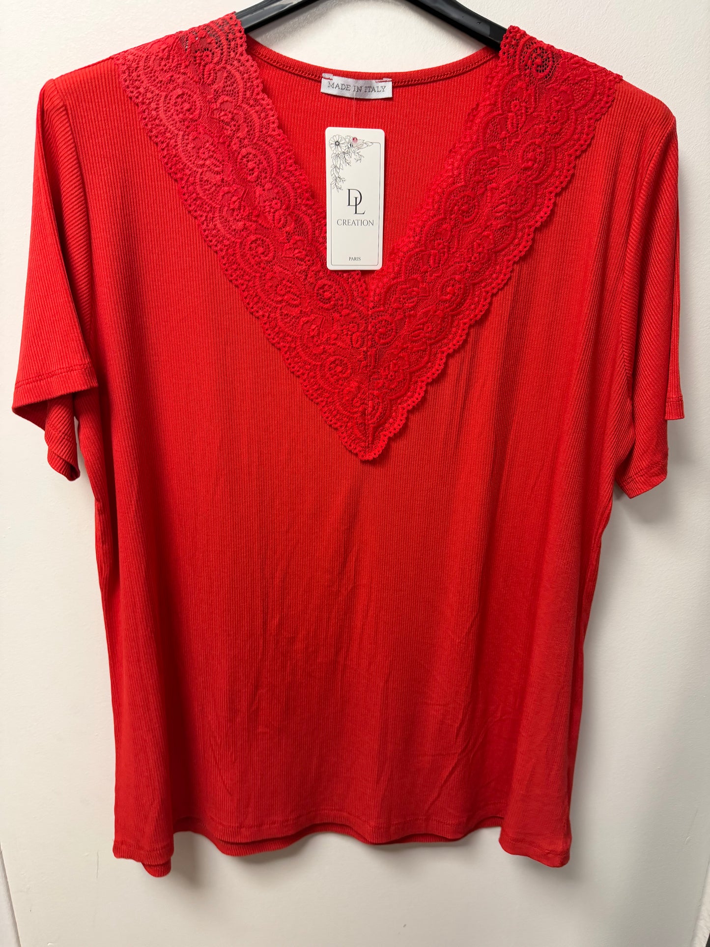 T-shirt col V dentelle