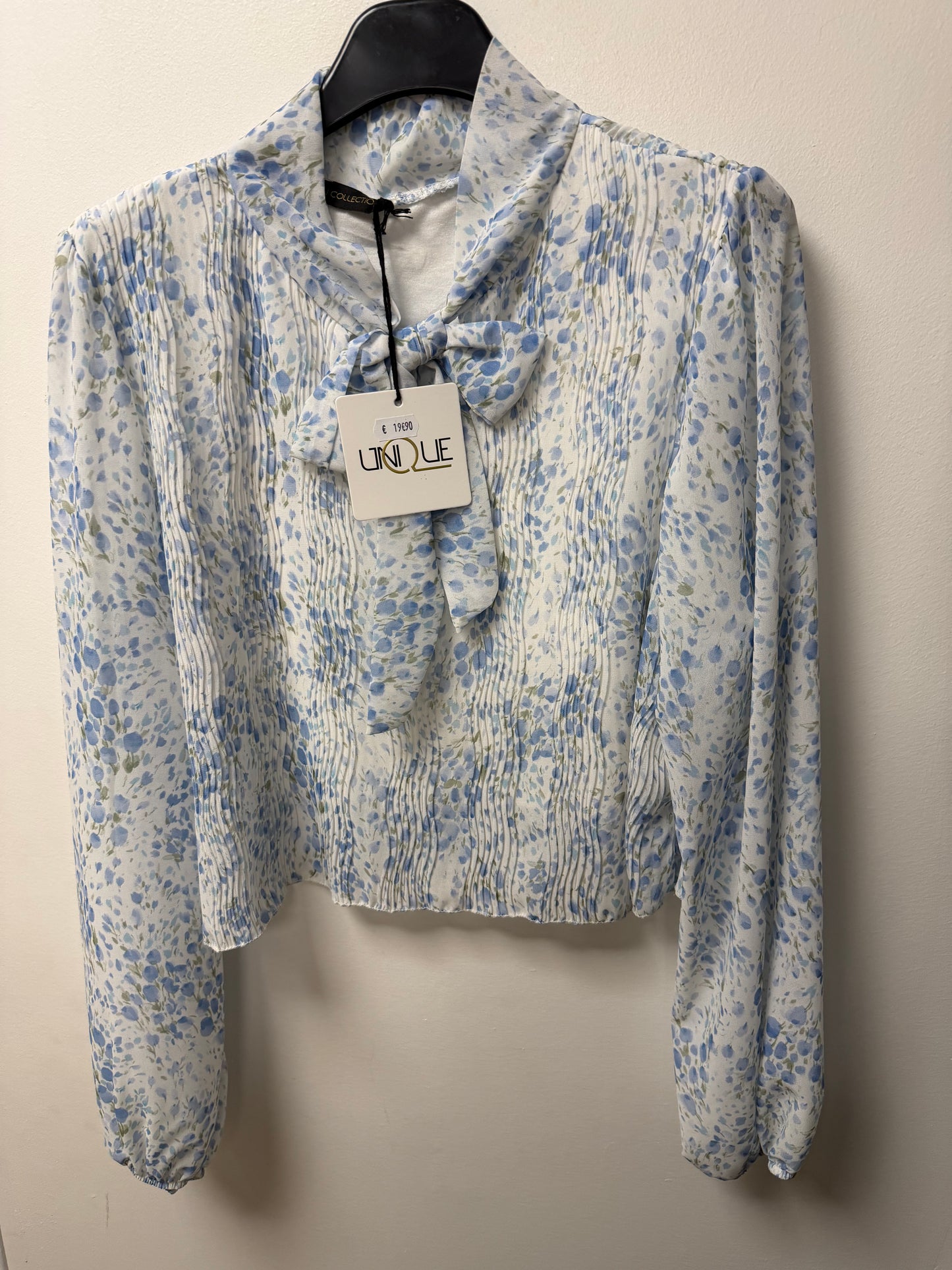 Blouse Fluide Plissée à Col Lavallière – Imprimé Floral 10371