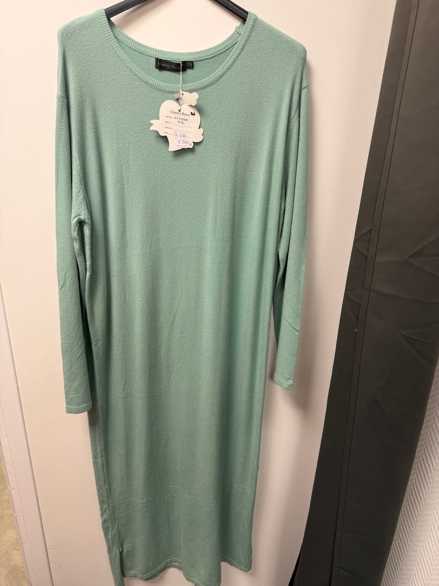 Robe Longue en Maille Douce "Cherry Berry" P11726#