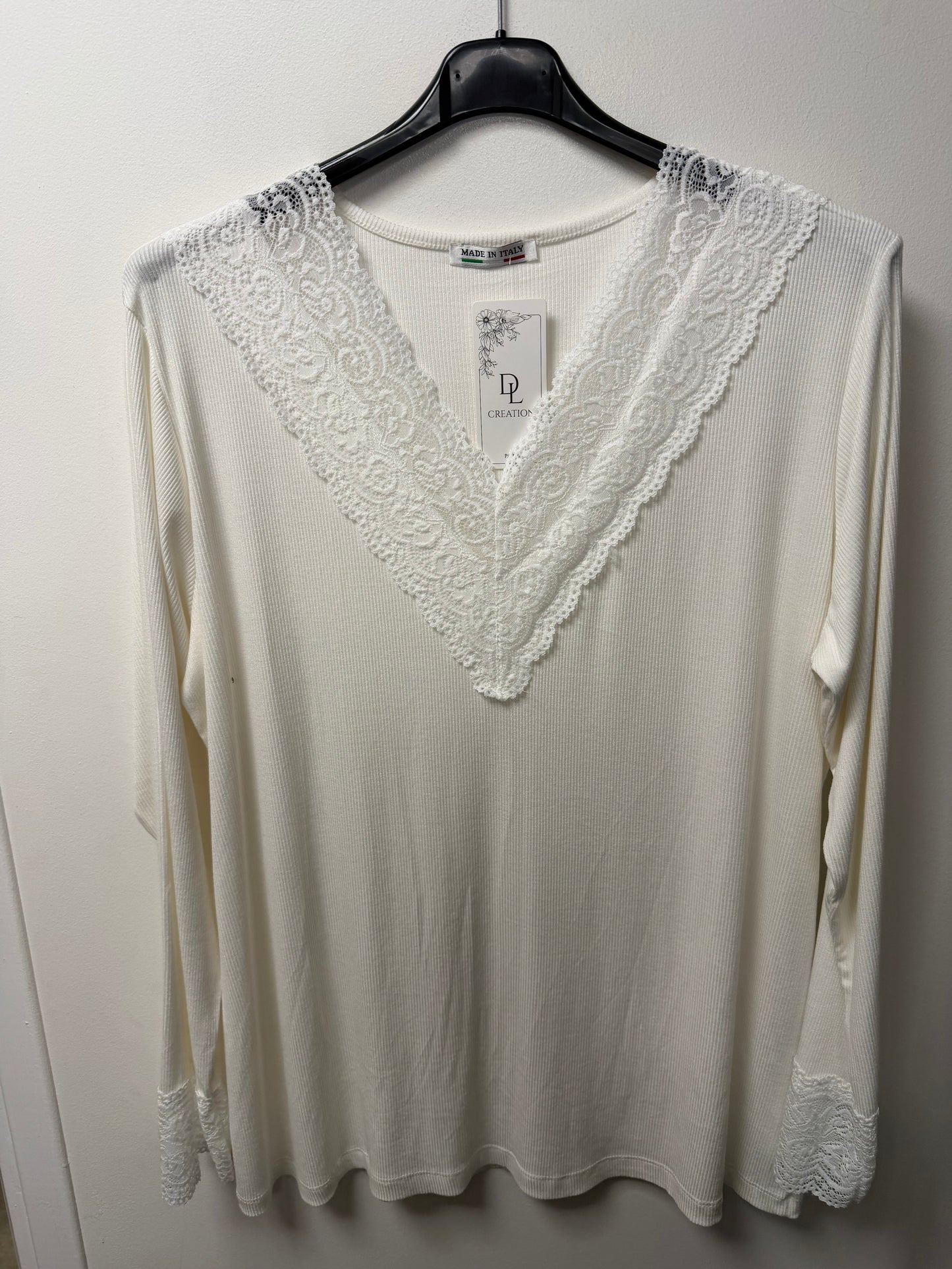 B1 Top Côtelé avec Encolure en V et Bordure Dentelle