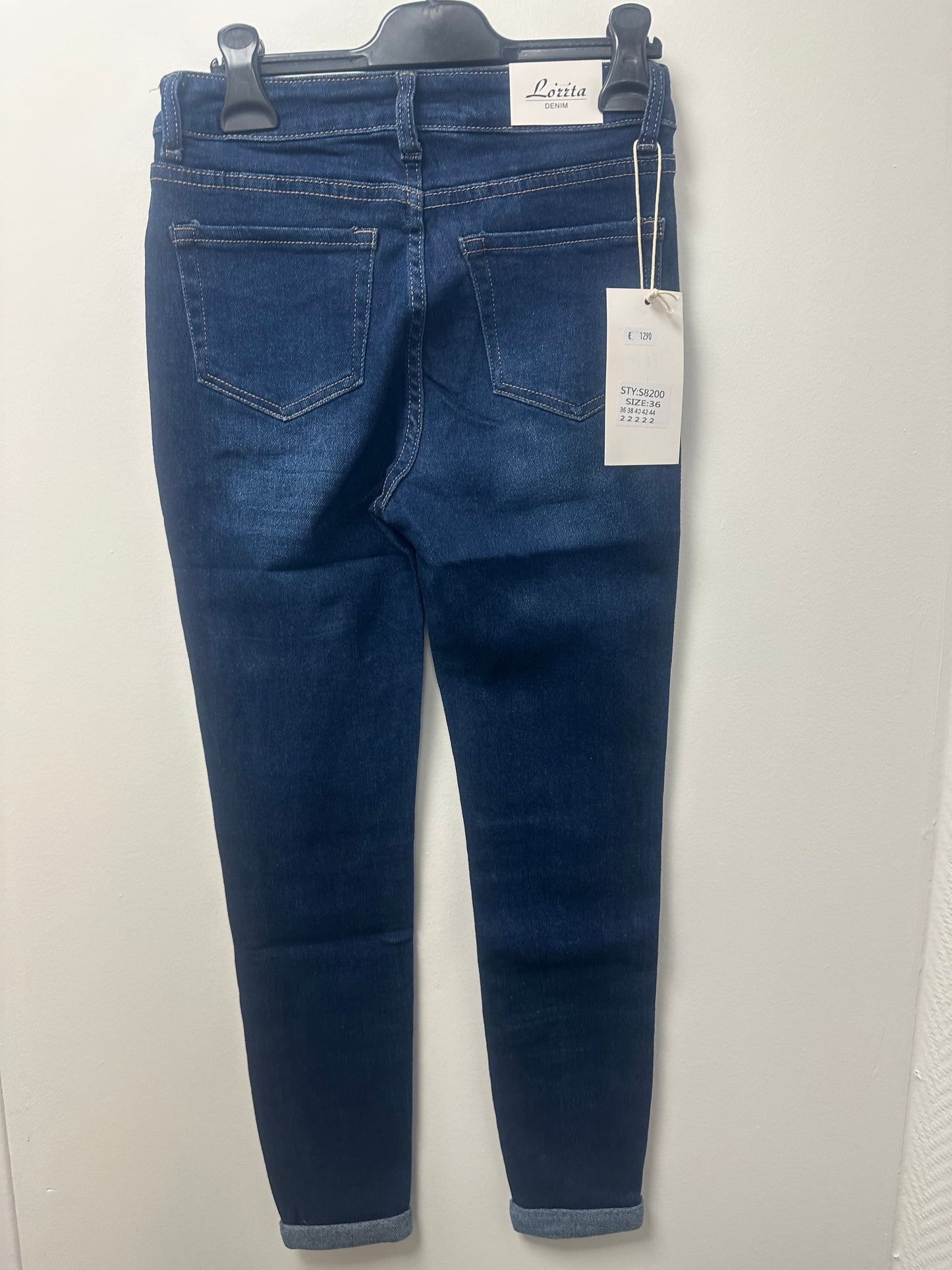 8200 jeans