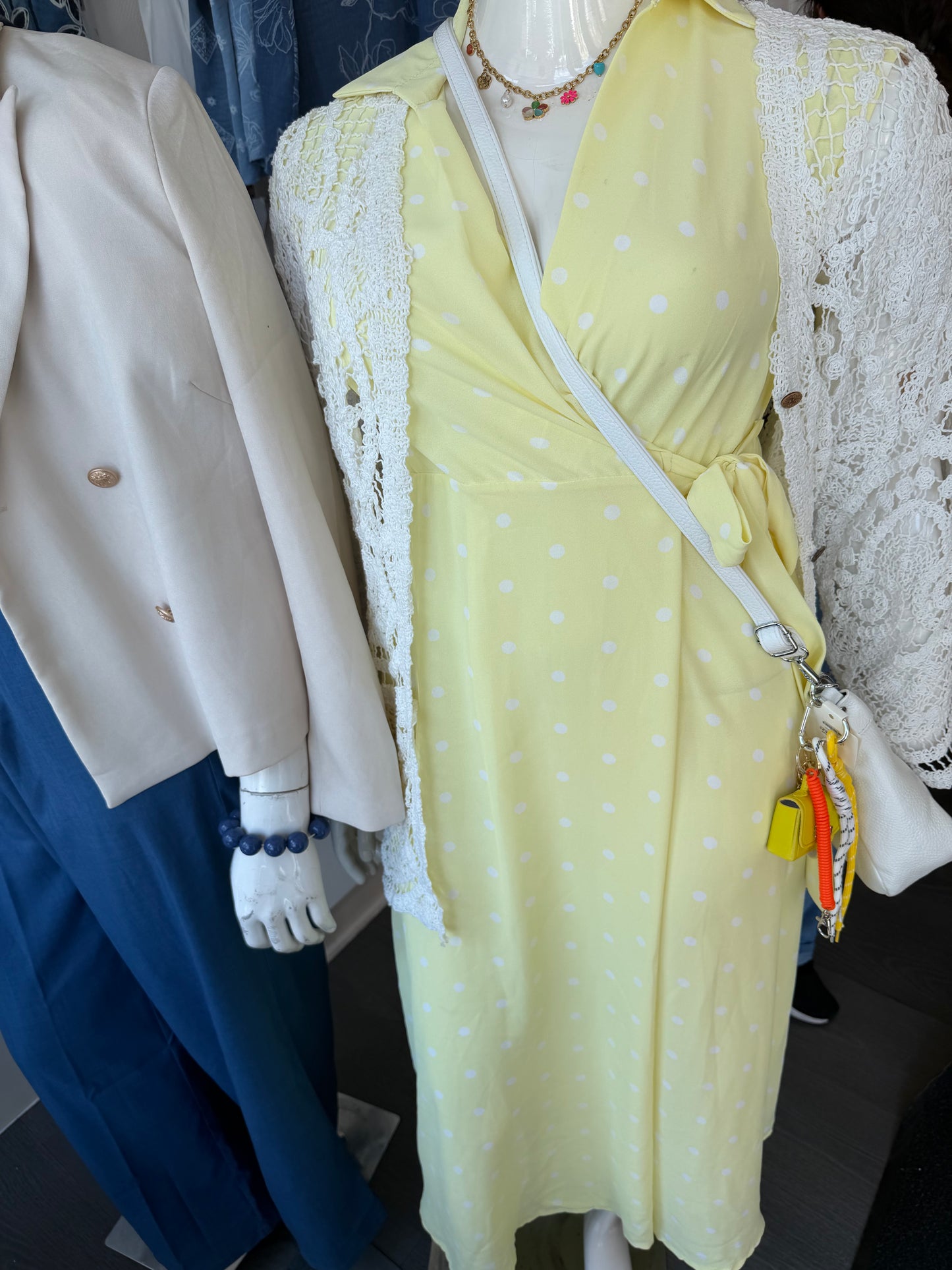 Robe longue portefeuille à pois et lien à nouer 2316