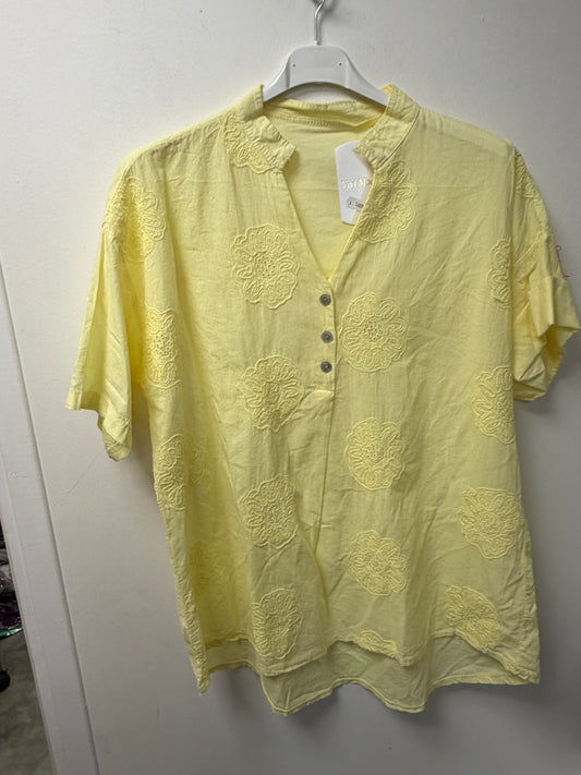 Blouse à col tunisien et broderies florales – Vivi Mode 5259