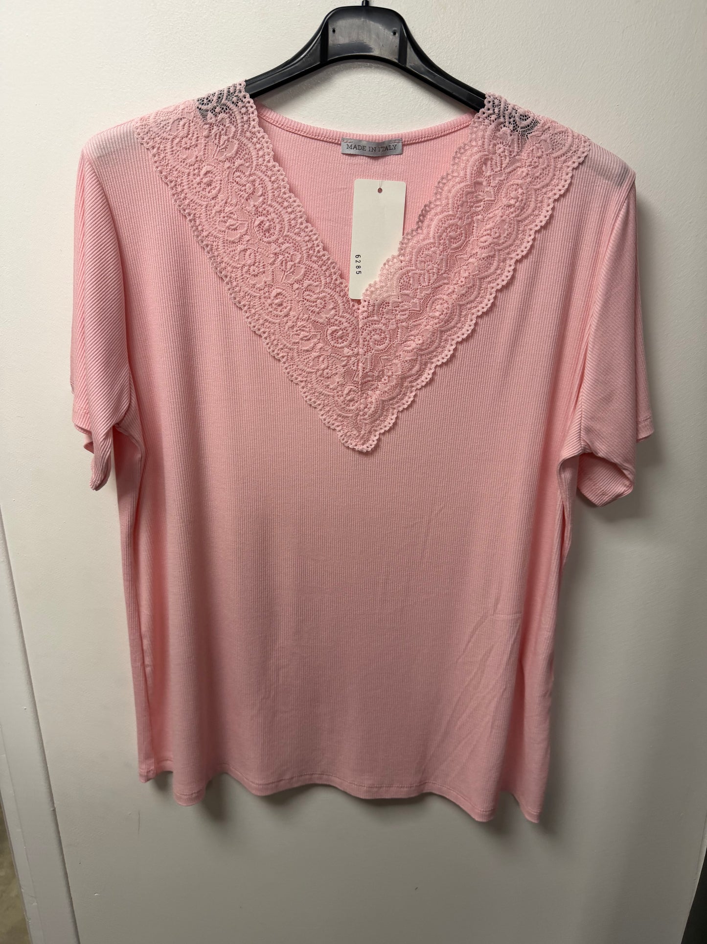 T-shirt col V dentelle