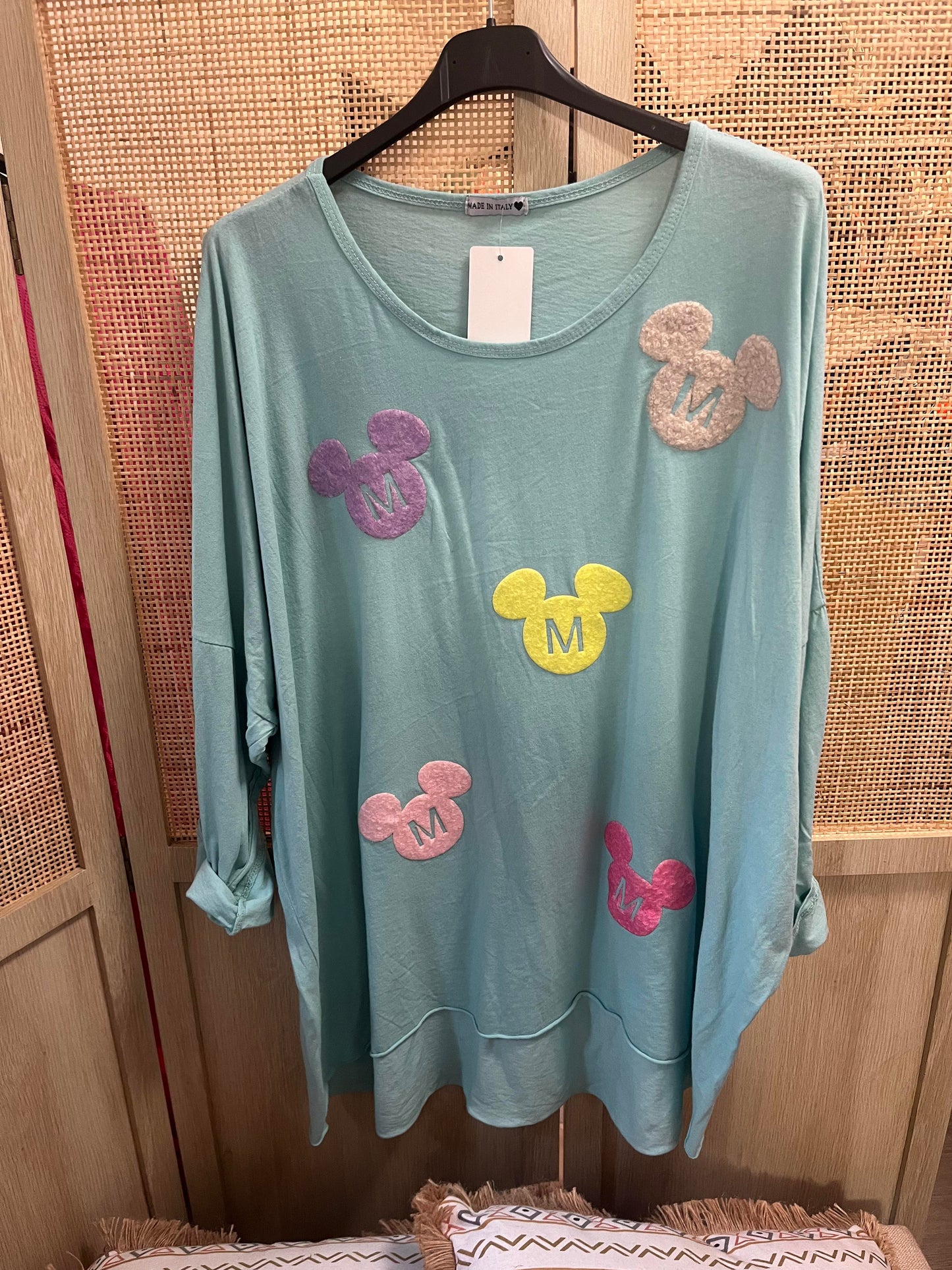 Ts354 t-shirt avec plein de Mickey