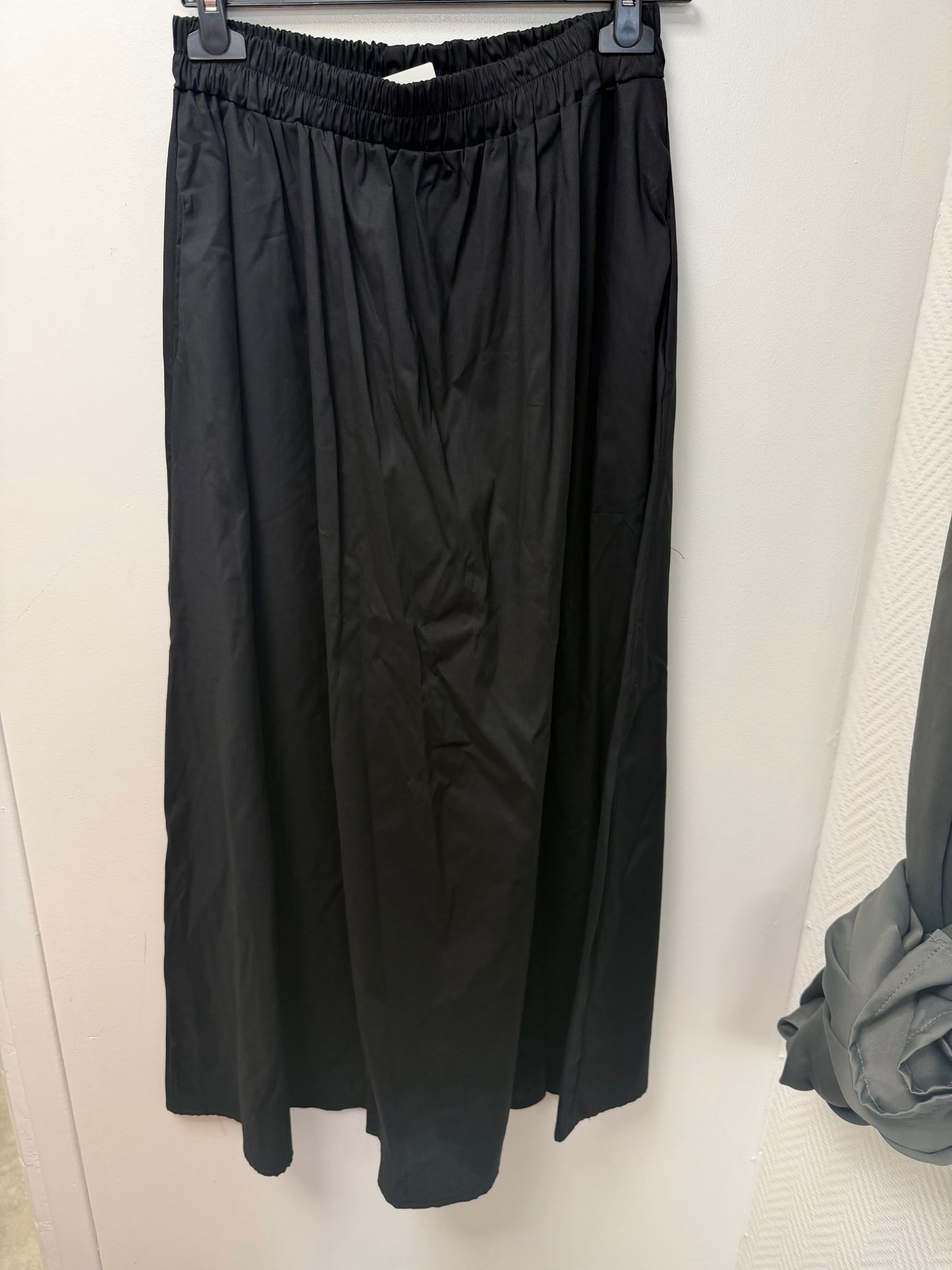 Jupe longue fluide taille élastiquée  8053