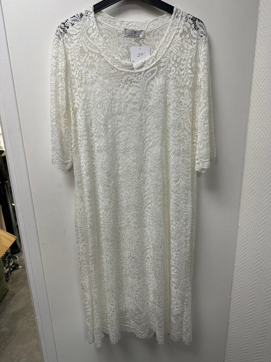 R1672 robe  DANIEL ￼