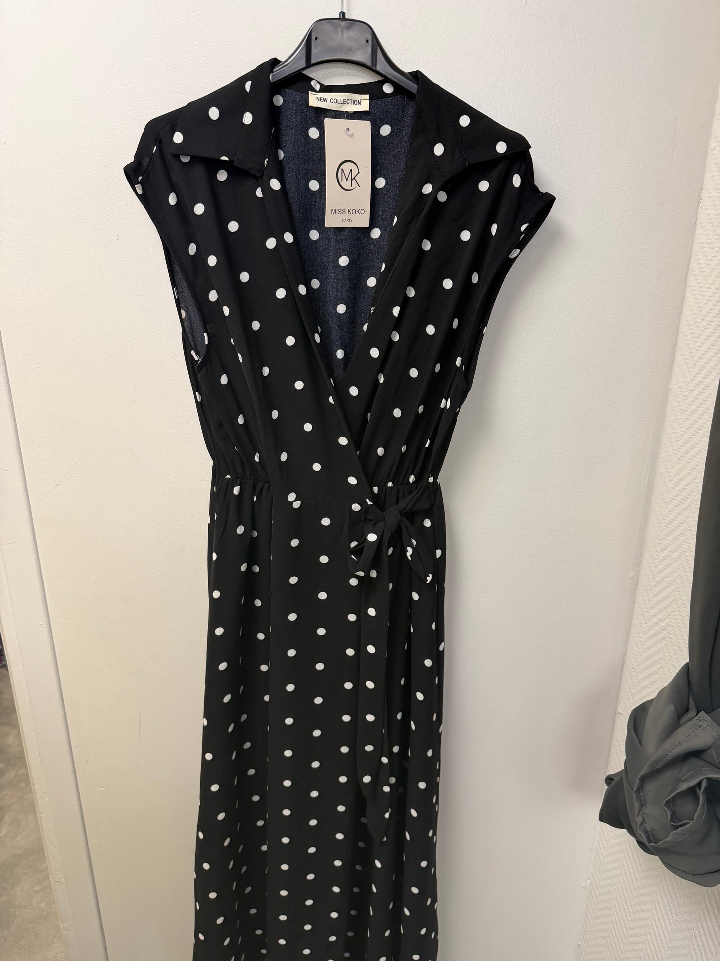 Robe longue portefeuille à pois et lien à nouer 2316