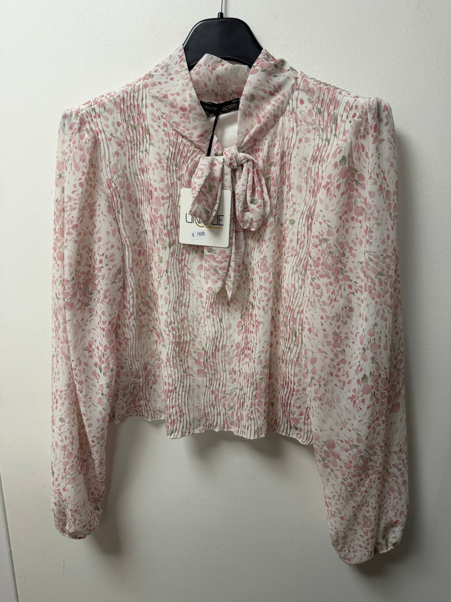Blouse Fluide Plissée à Col Lavallière – Imprimé Floral 10371