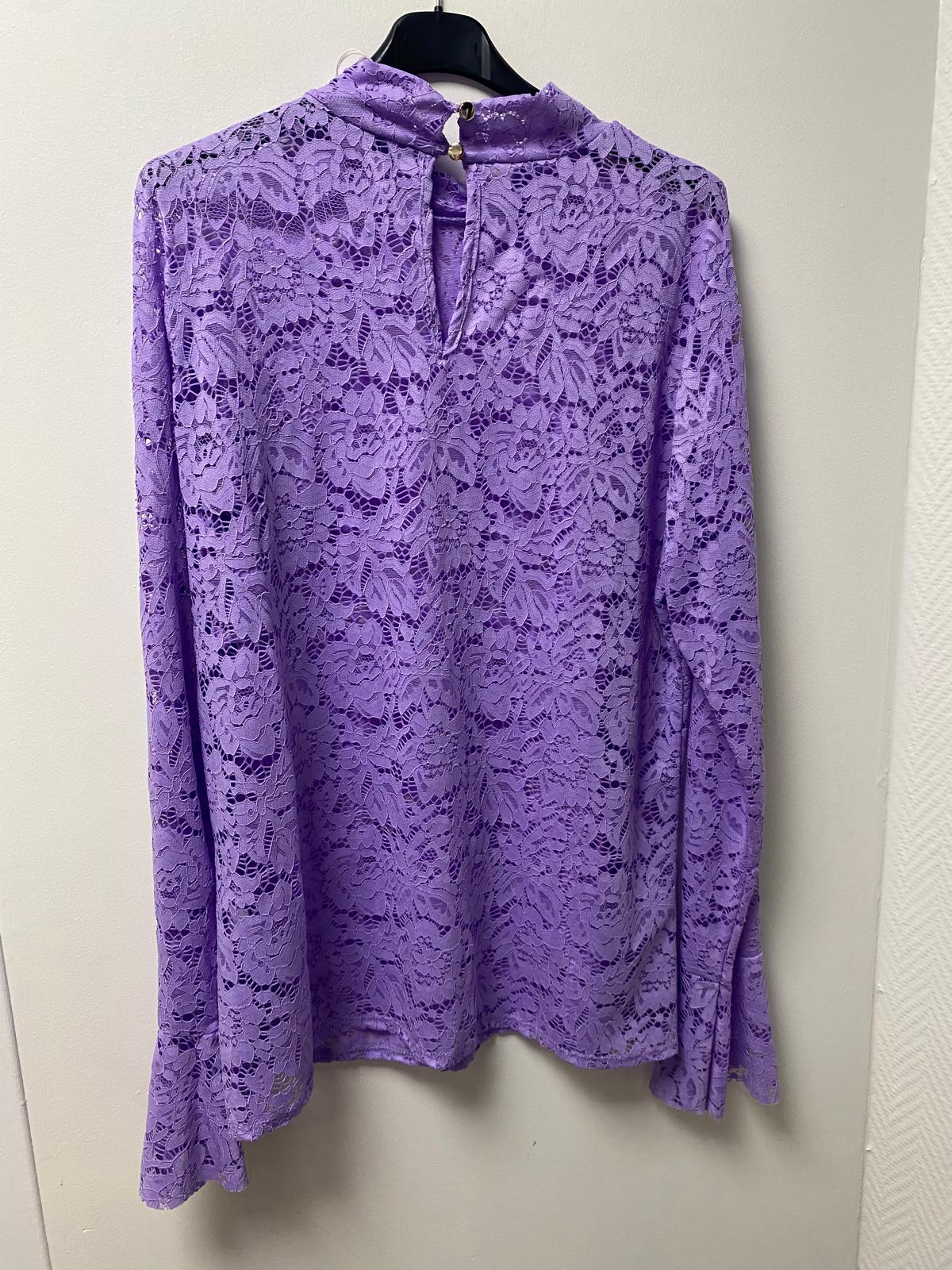 BS9987 TOP DANIELLA