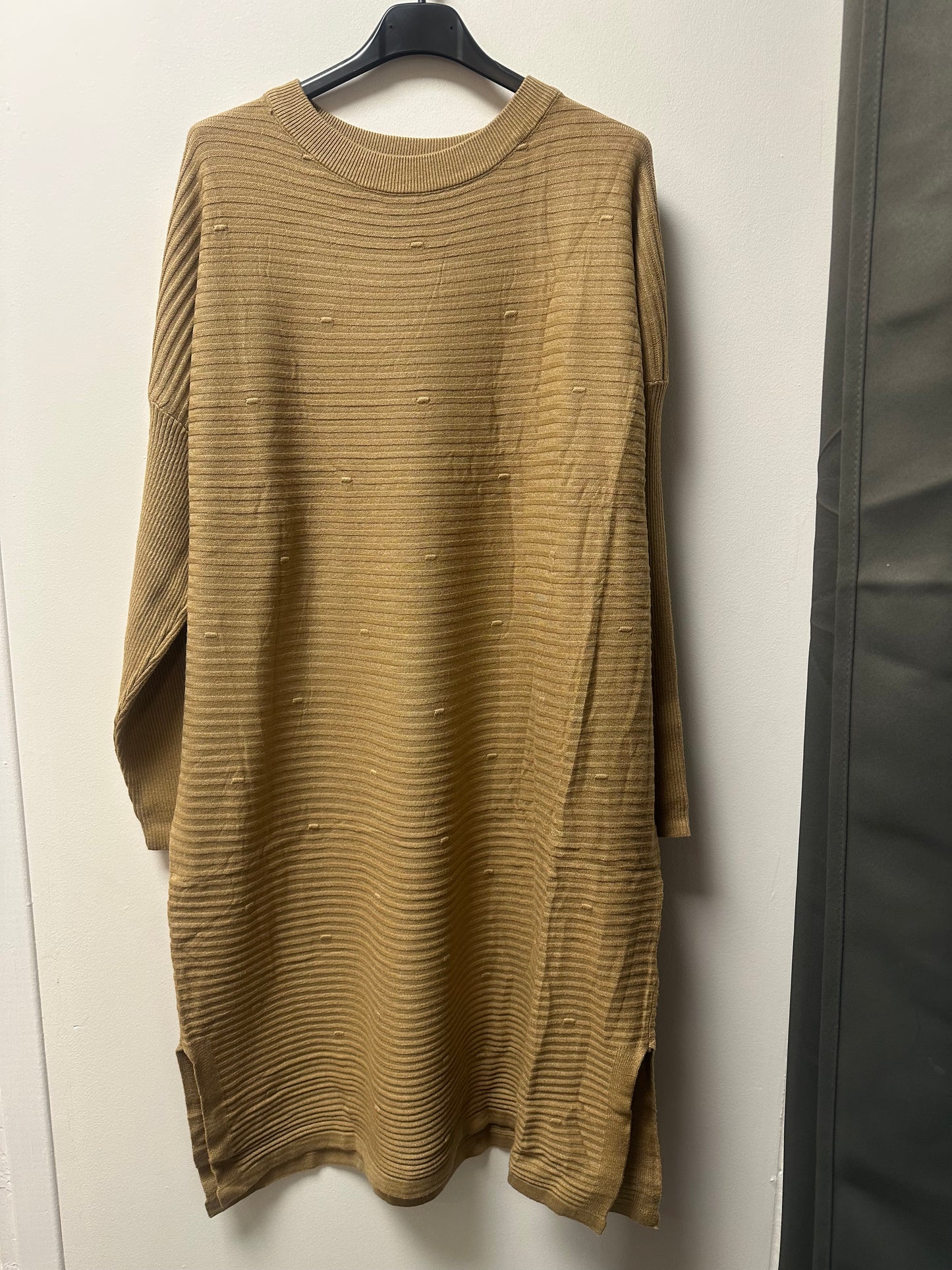 11735 robe pull SOFIA