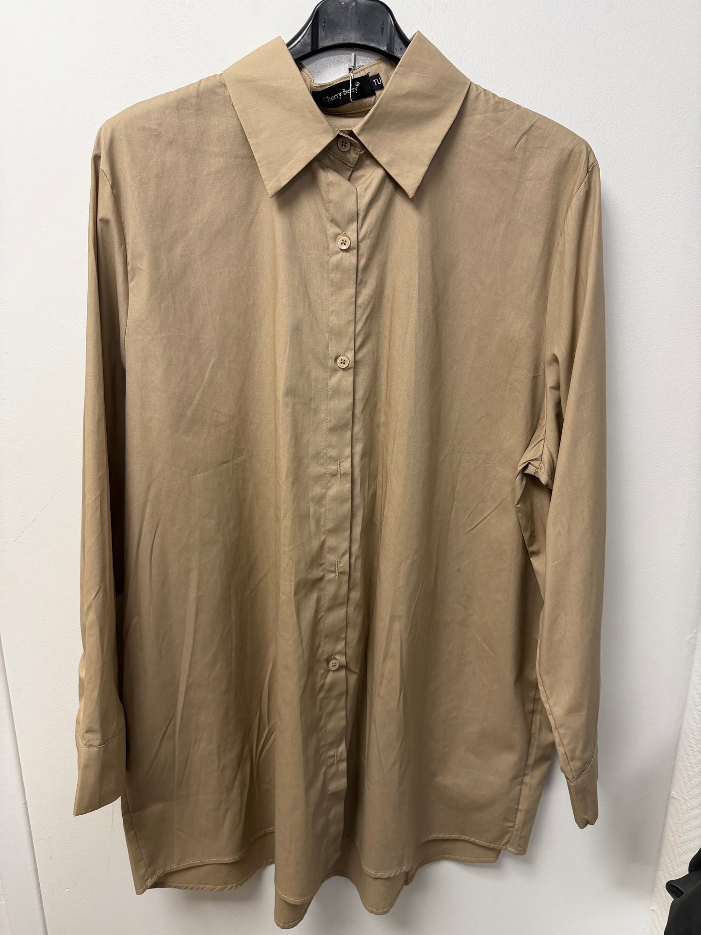 Chemise oversize manches longues col classique – Cherry Paris 0038