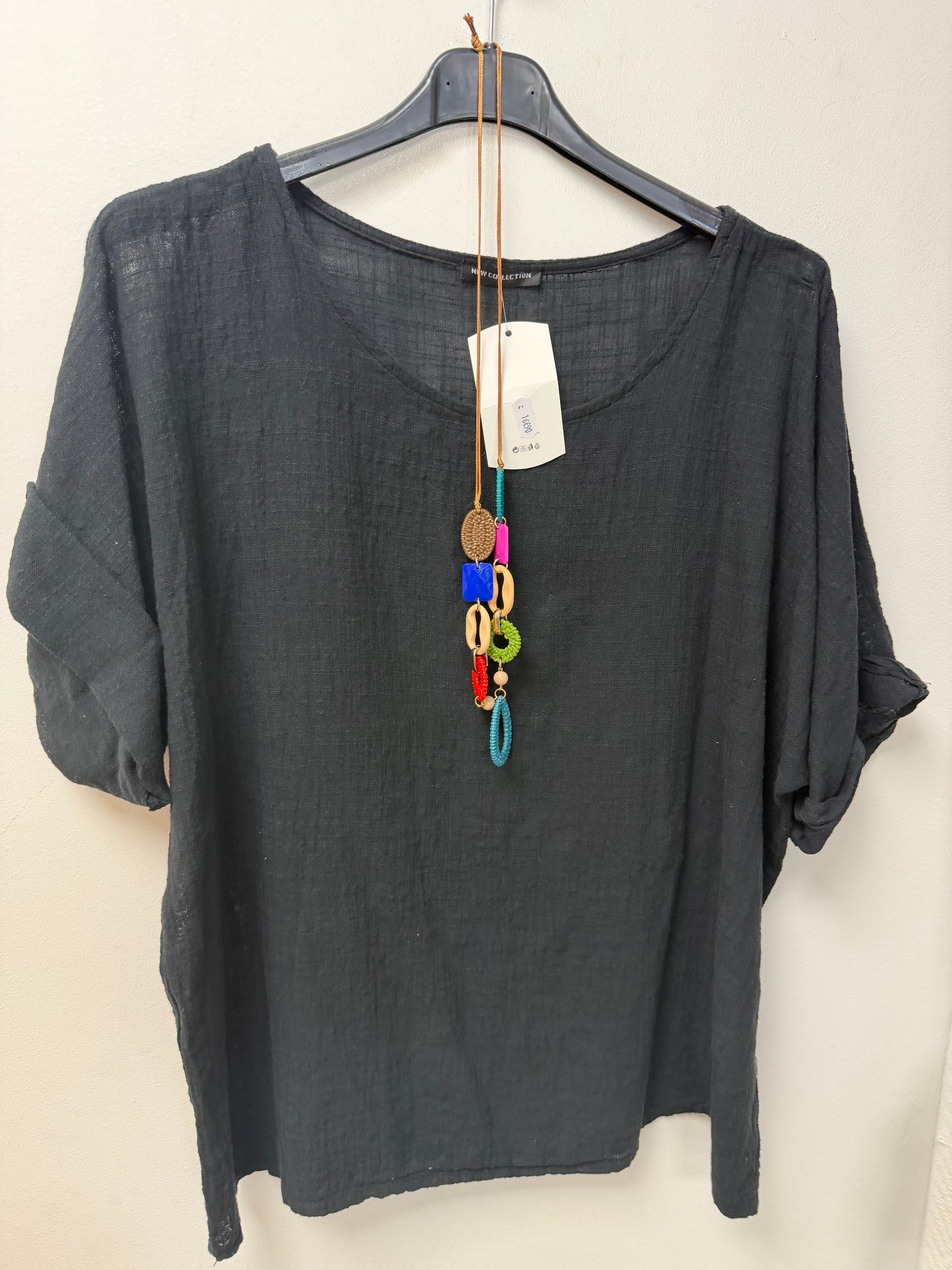 Top en gaze col rond avec collier fantaisie offert 8816