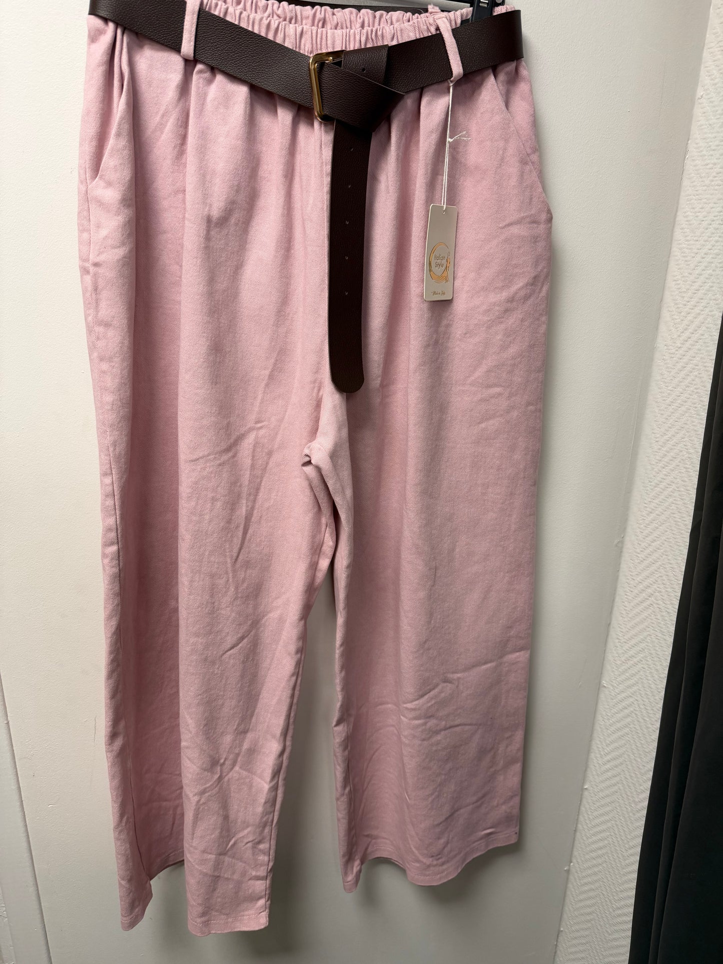 Pantalon Large Fluide avec Ceinture – Style Italien