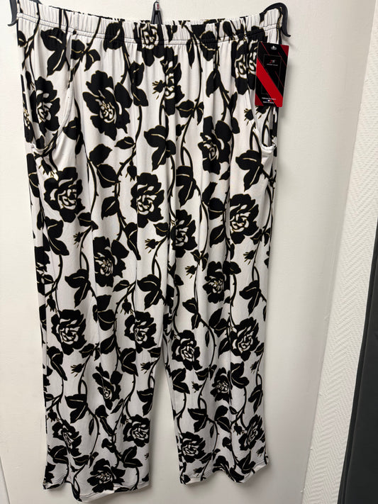 P2220 Pantalon Large à Motif Floral Noir & Blanc – Confort et Élégance