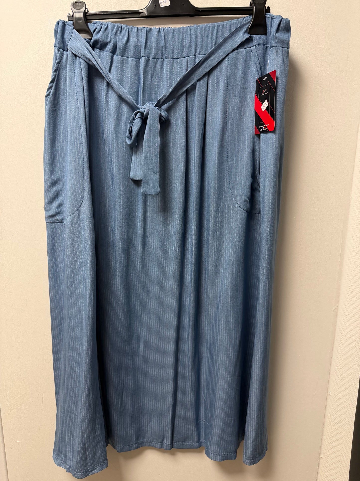 J2312 jupe, longue avec petites rayures