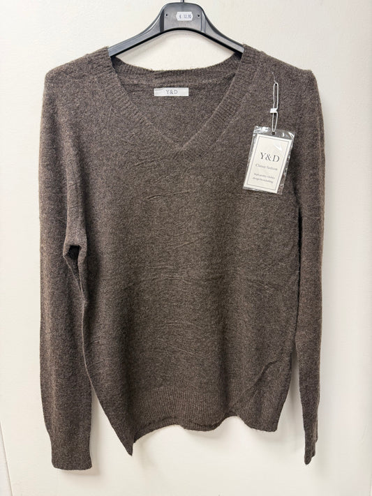 Pull col V doux basique 8876