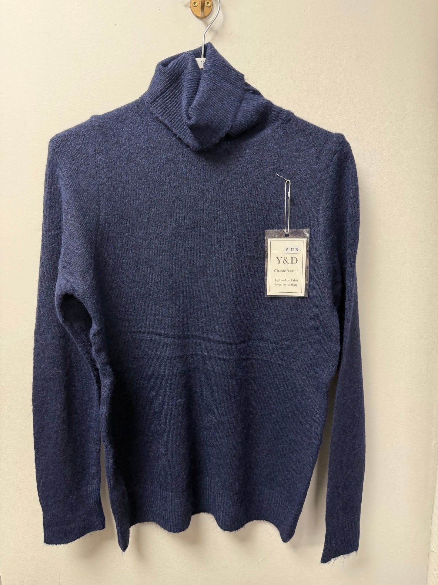 Pull col roulé doux 8875