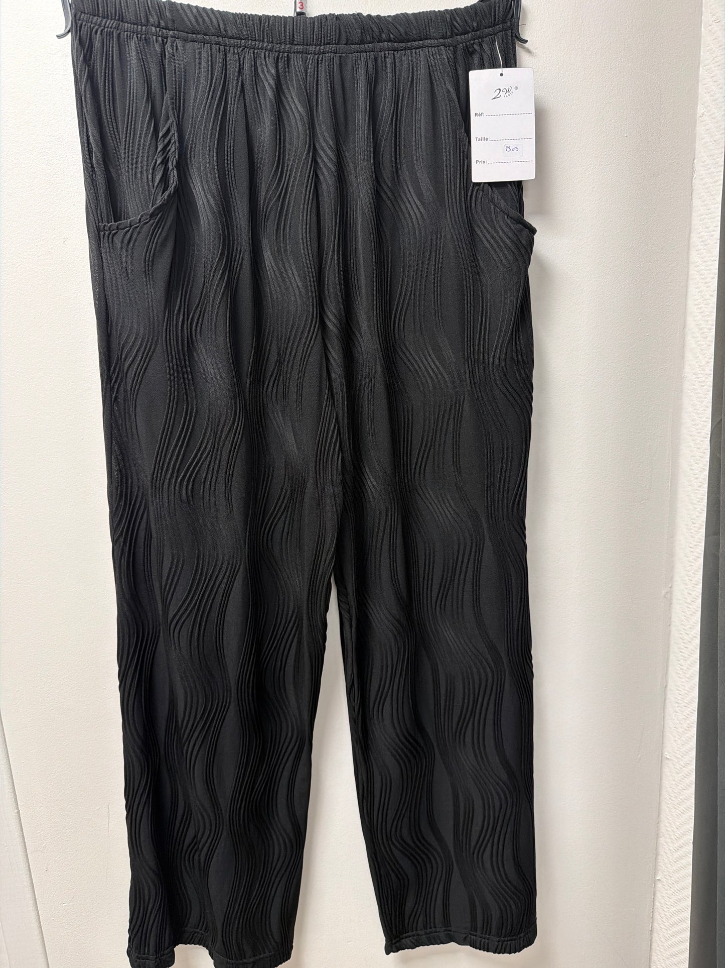 P2303 Pantalon, relief