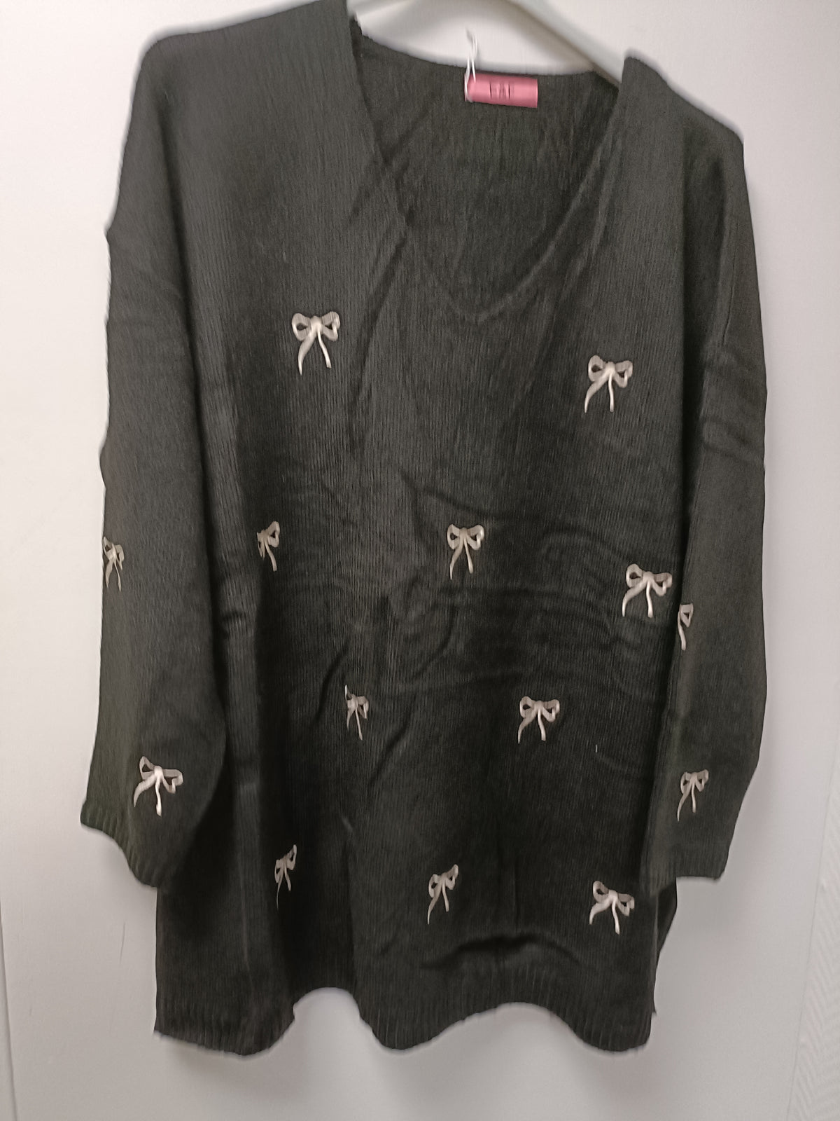 Pull imprimé nœud papillon